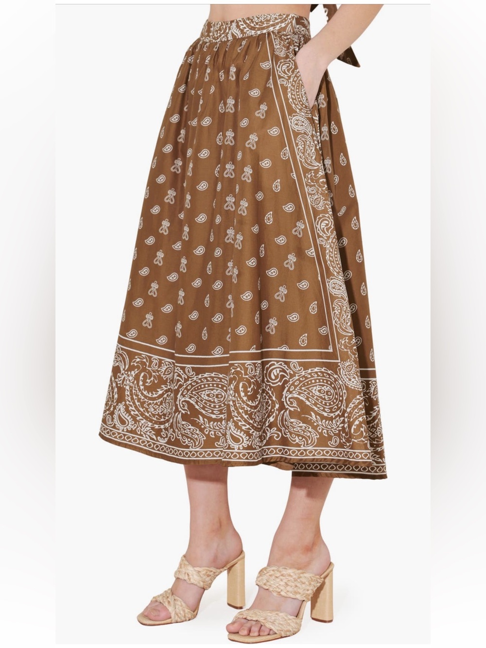 FREEMARKET Bandana Print Cotton Midi Skirt
Color: Brown/ White Size Small